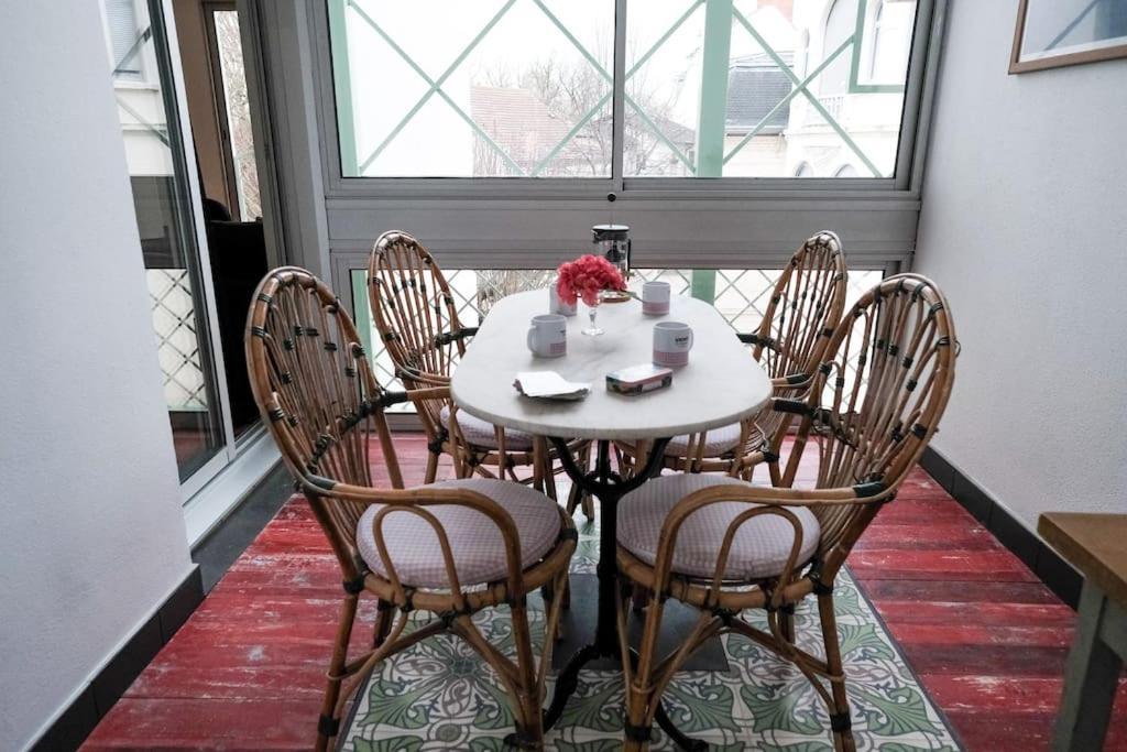 Le Joyau Des Parcs Classe 4 Etoiles Appartement Central Au Calme Avec Terrasse فيشي المظهر الخارجي الصورة