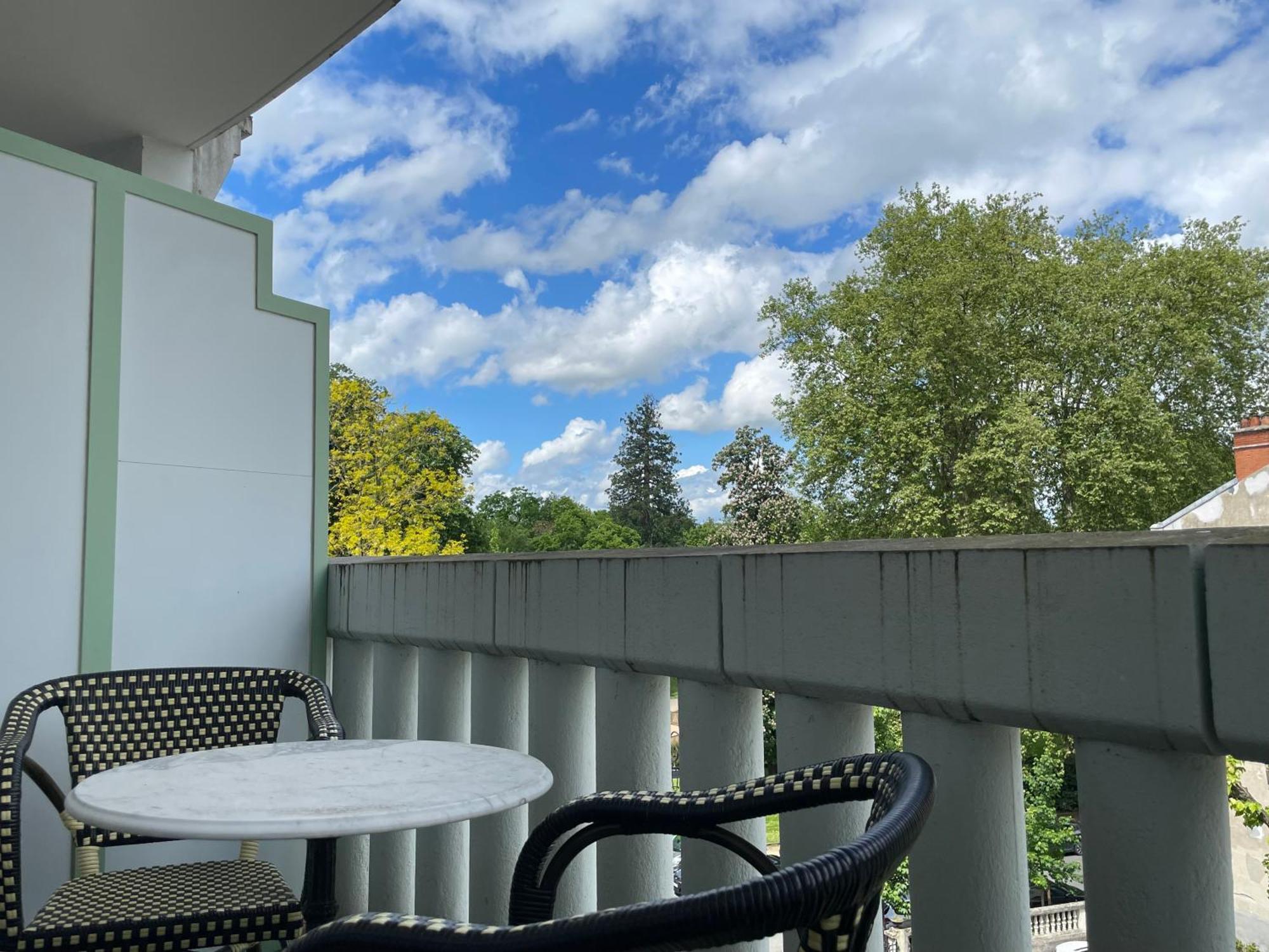 Le Joyau Des Parcs Classe 4 Etoiles Appartement Central Au Calme Avec Terrasse فيشي المظهر الخارجي الصورة